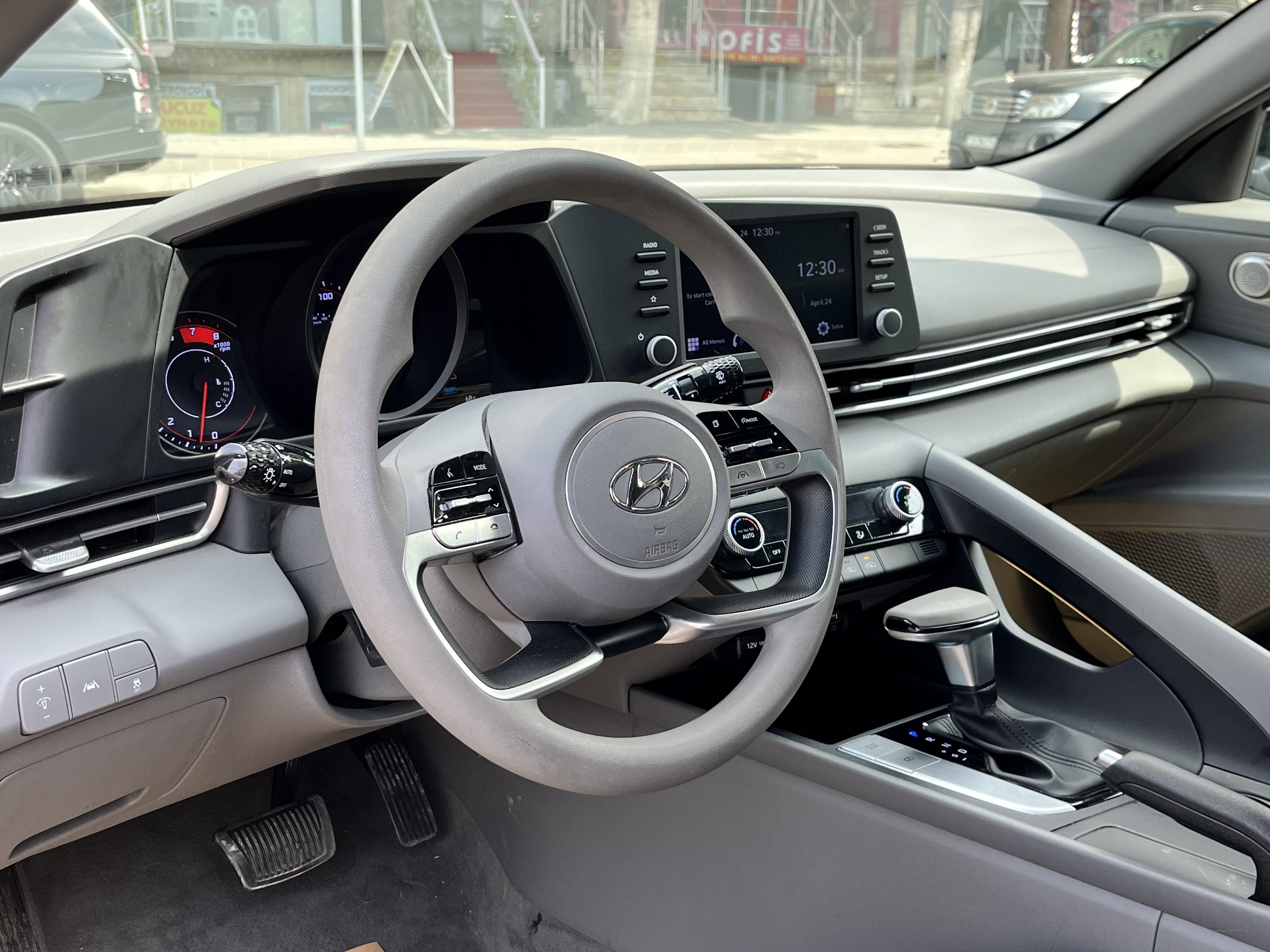 Hyundai Elantra 2022