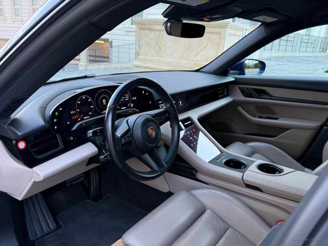 Porsche Taycan 2022
