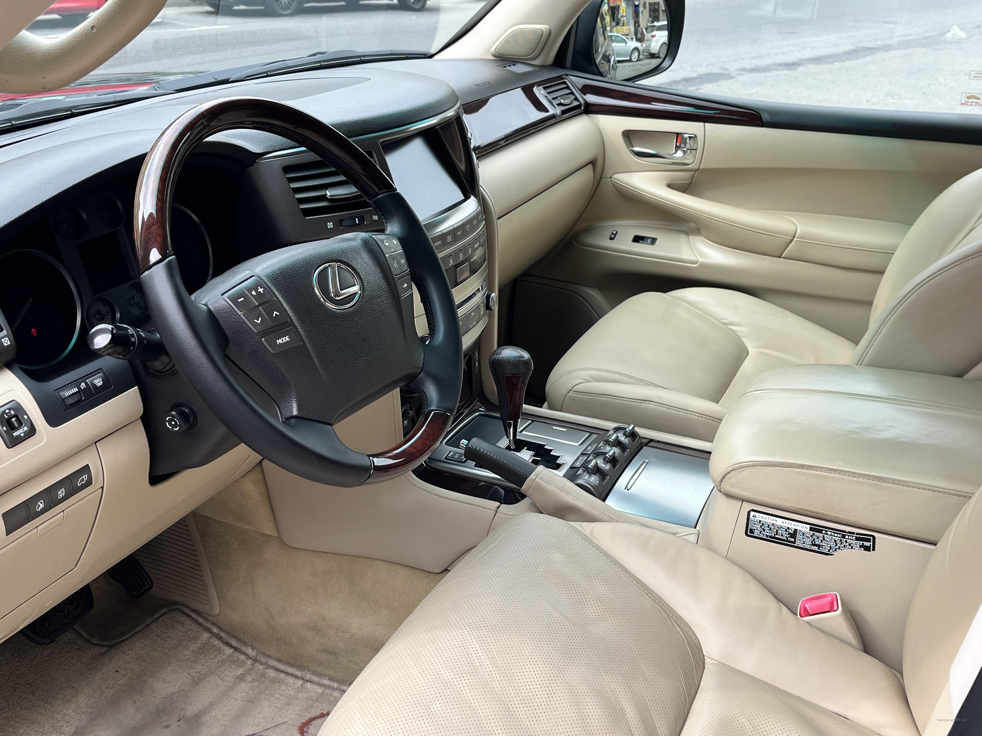 Lexus LX570 2014