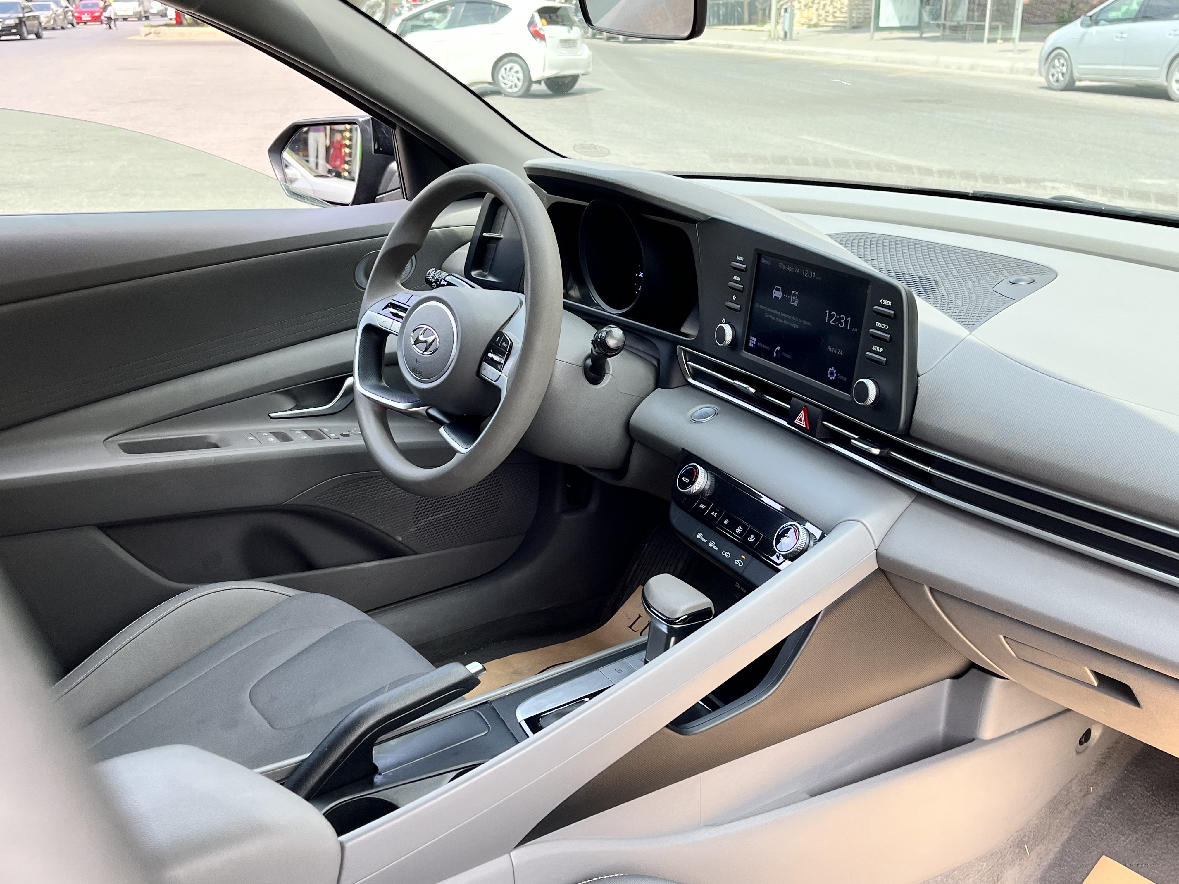 Hyundai Elantra 2022