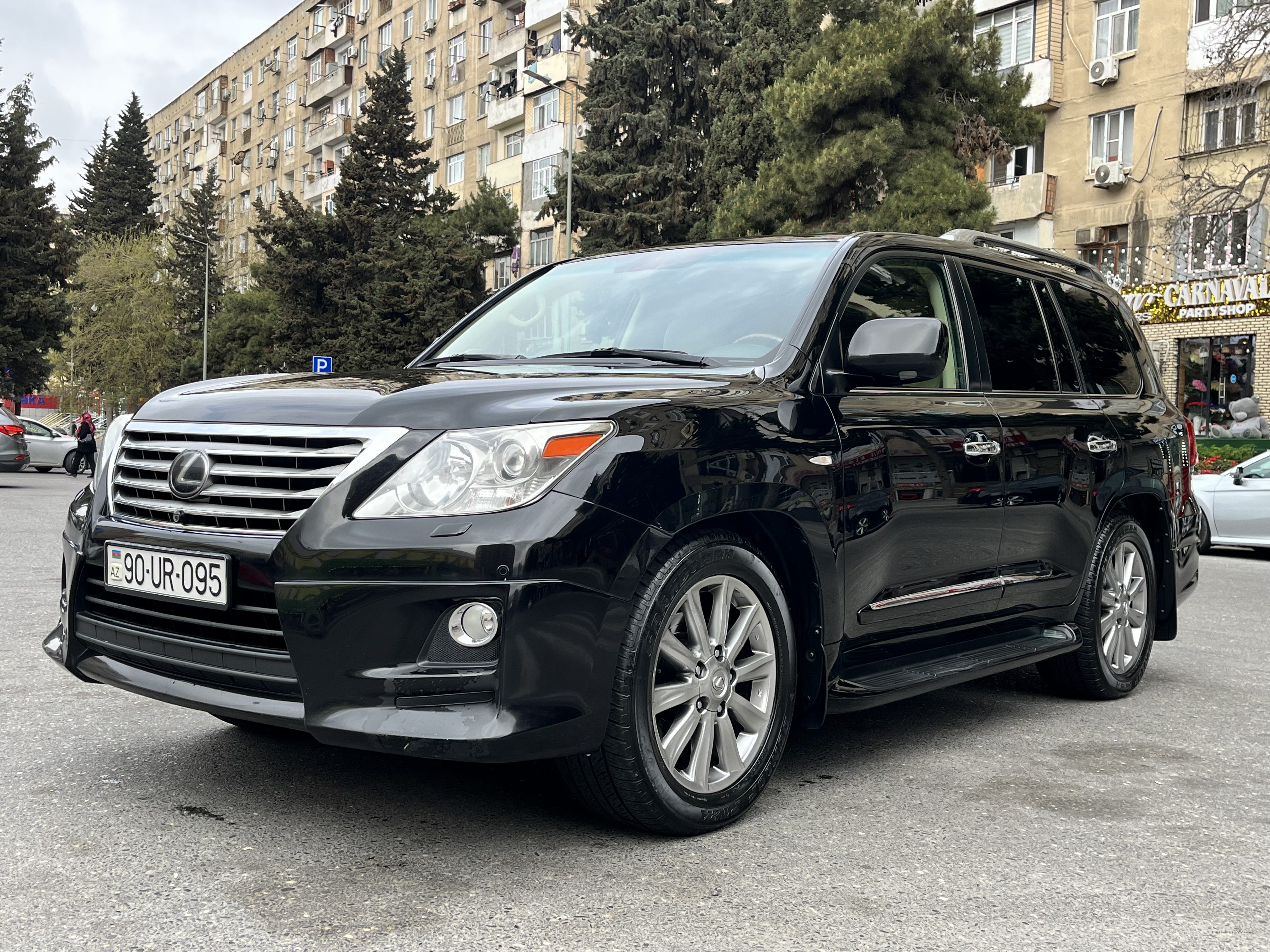 Lexus LX570 2014