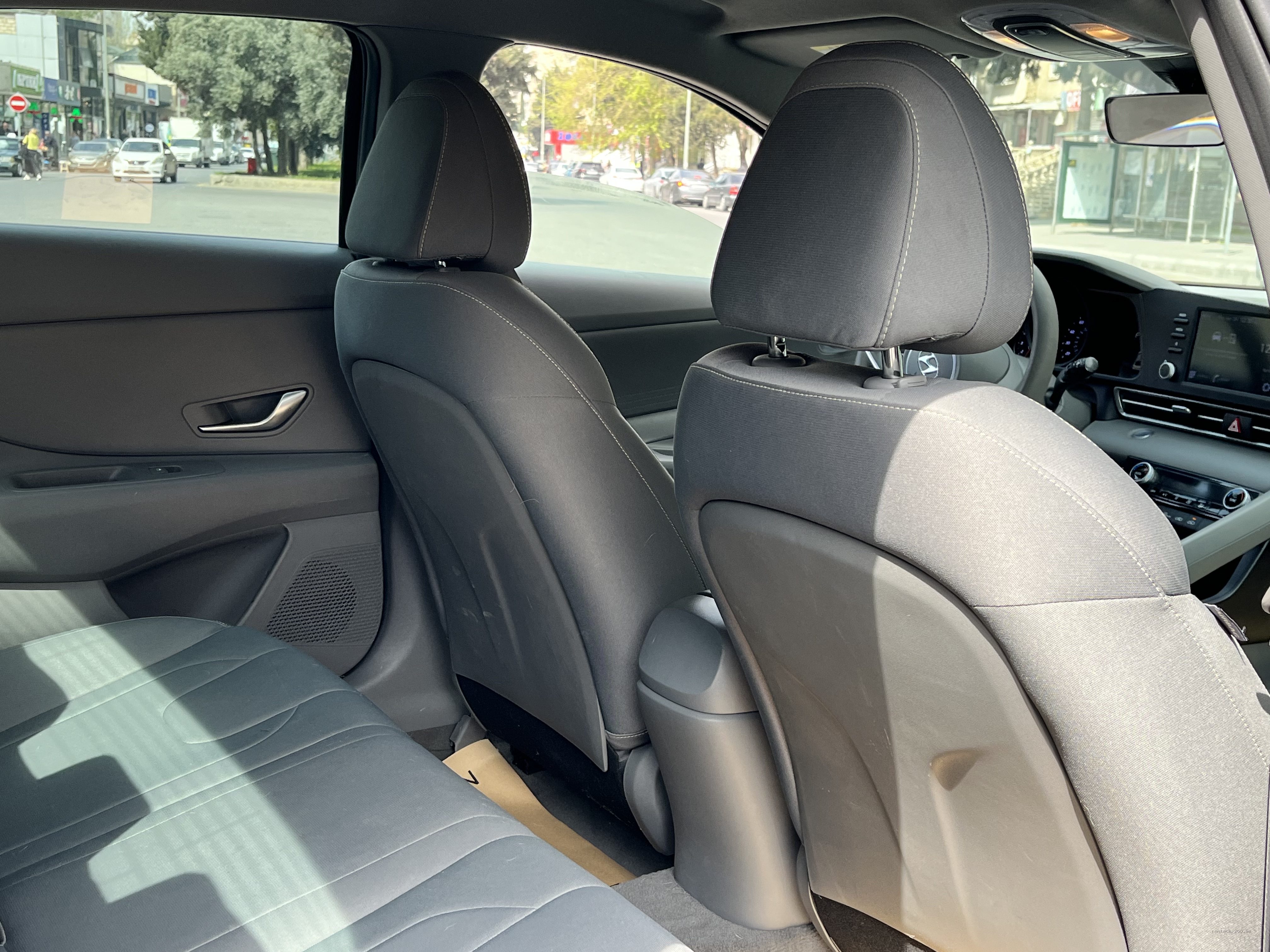 Hyundai Elantra 2022