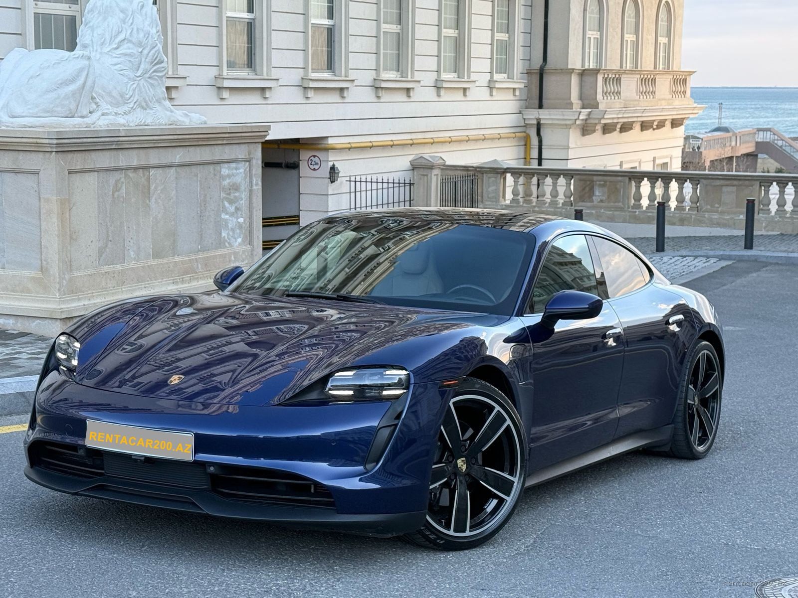 Porsche Taycan 2022