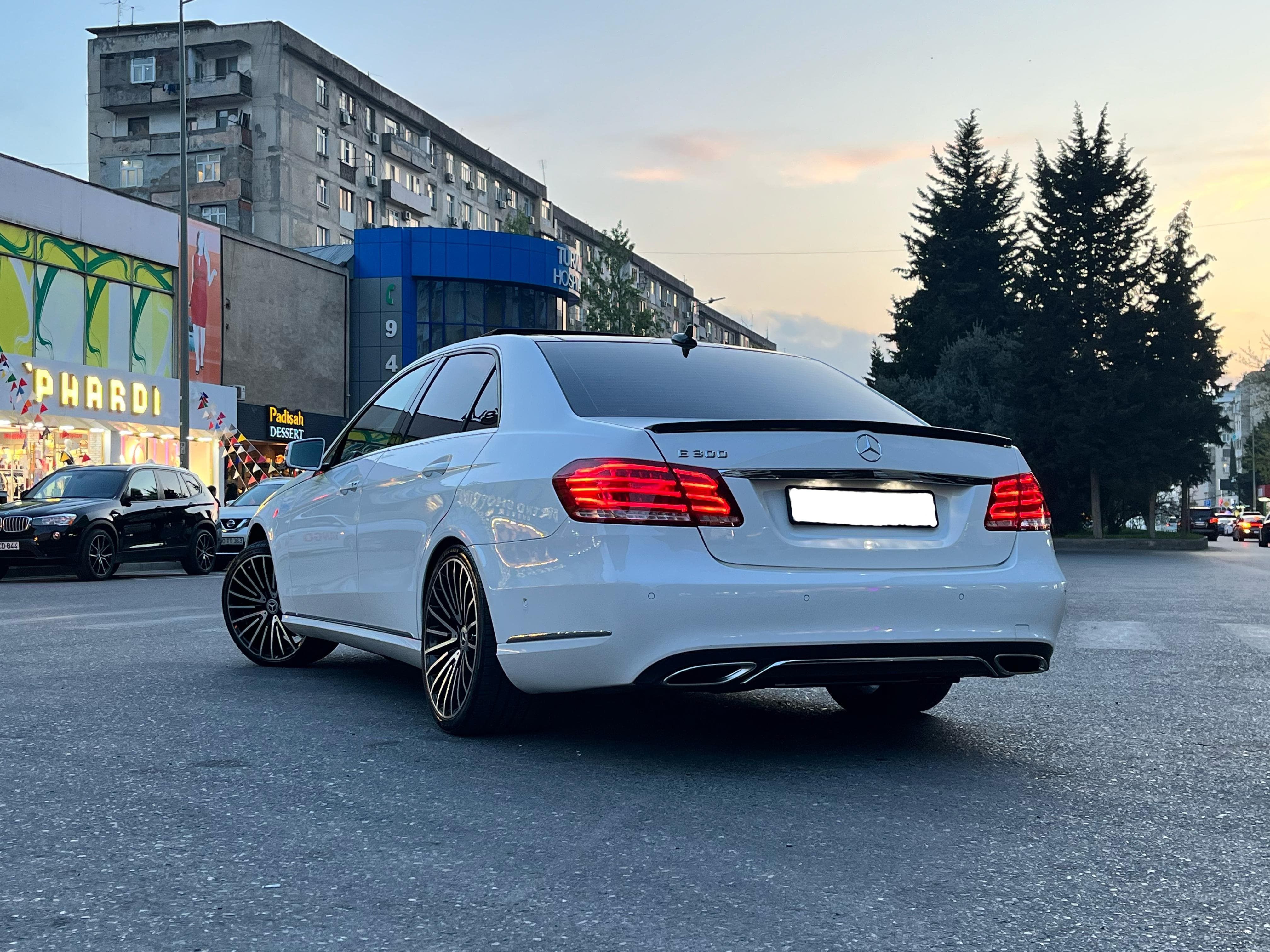 Mercedes-Benz E300 2018