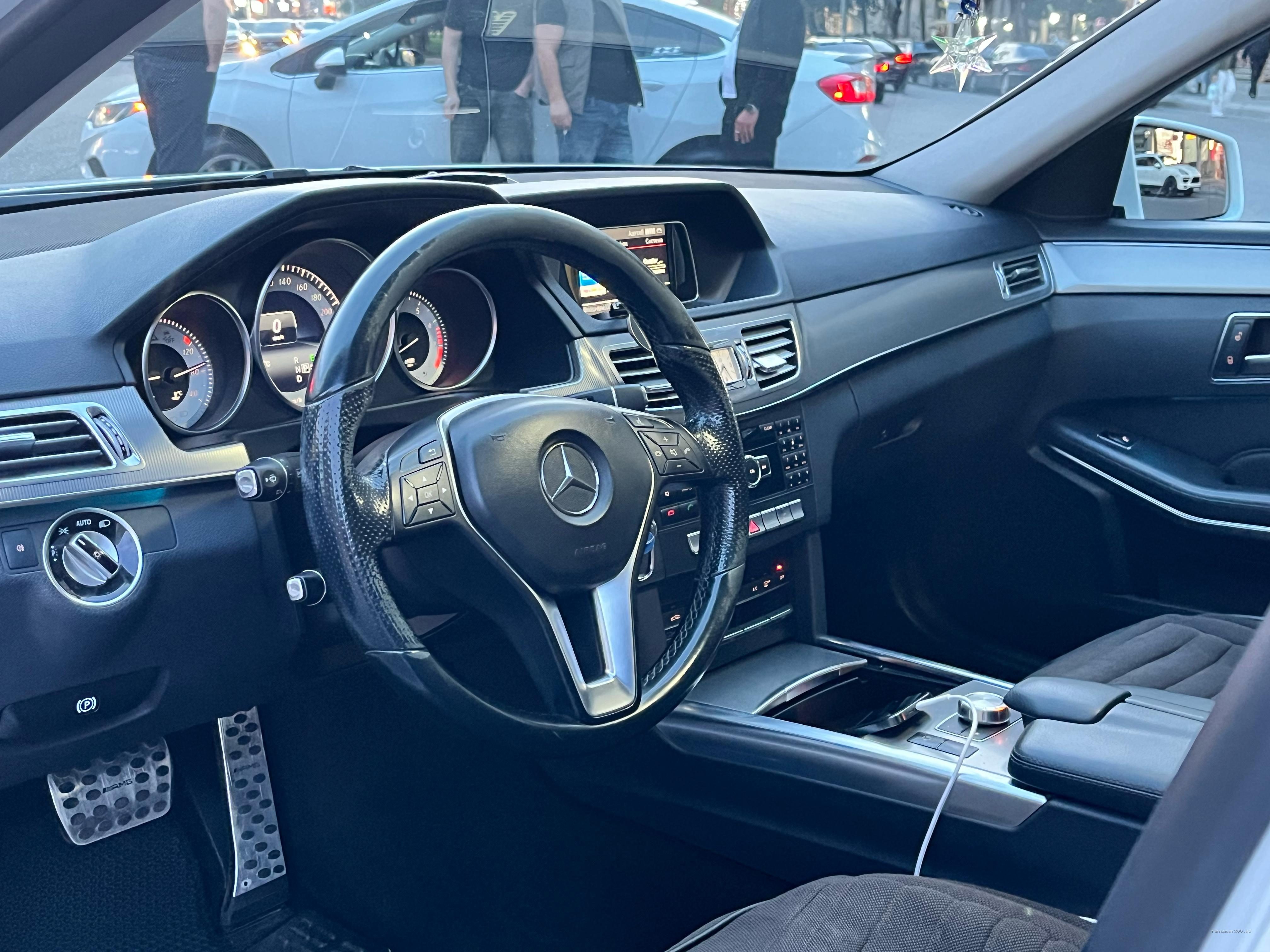Mercedes-Benz E300 2018