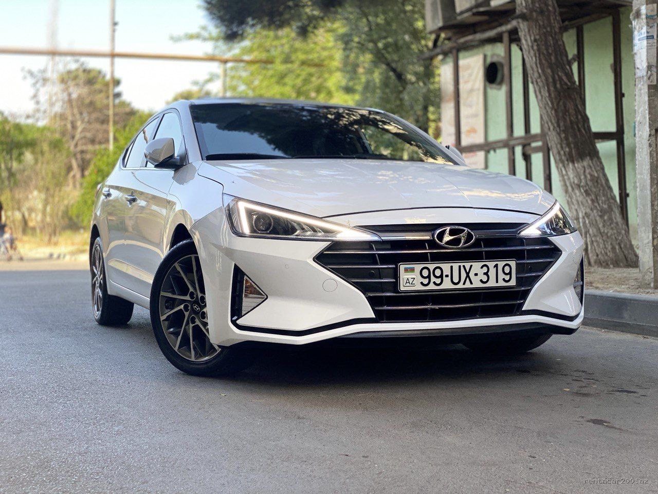 Hyundai Elantra 2021