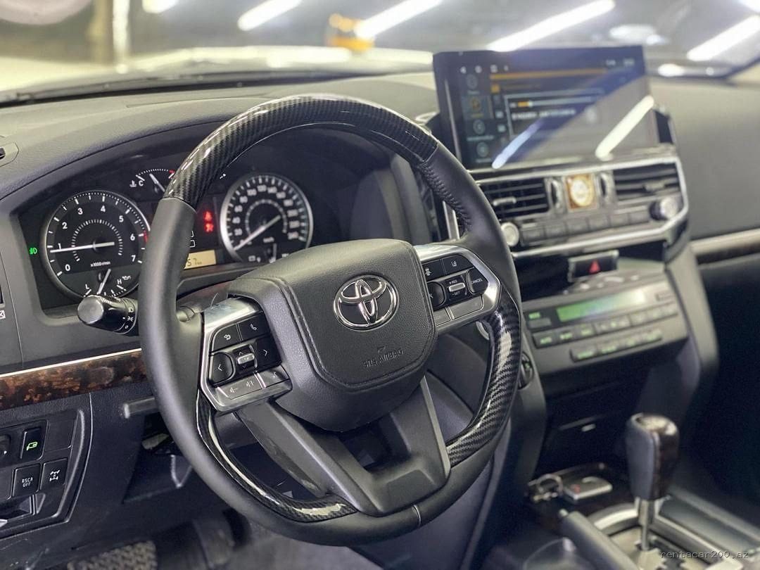 Toyota Land Cruser 2014